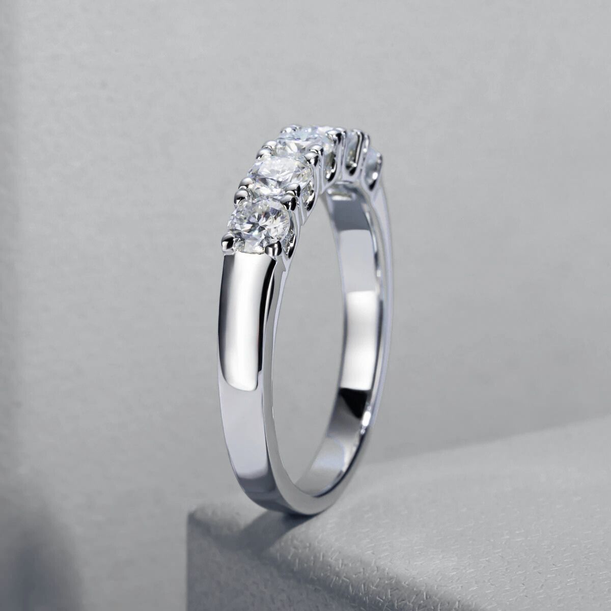 Meia Aliança Bellamour Moissanite