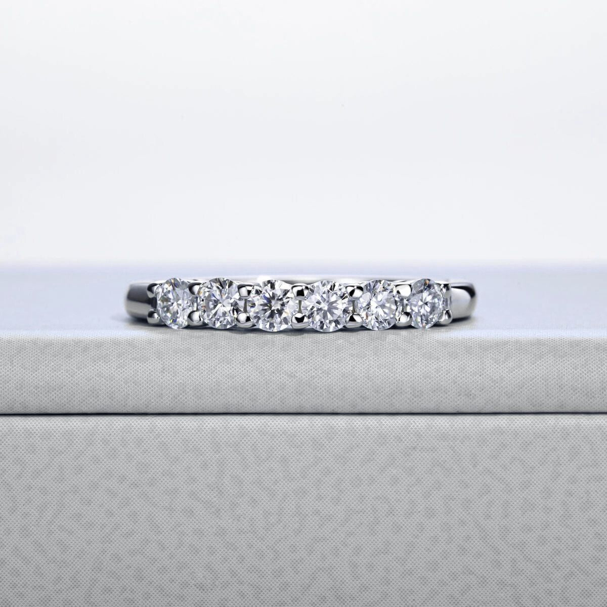 Meia Aliança Bellamour Moissanite