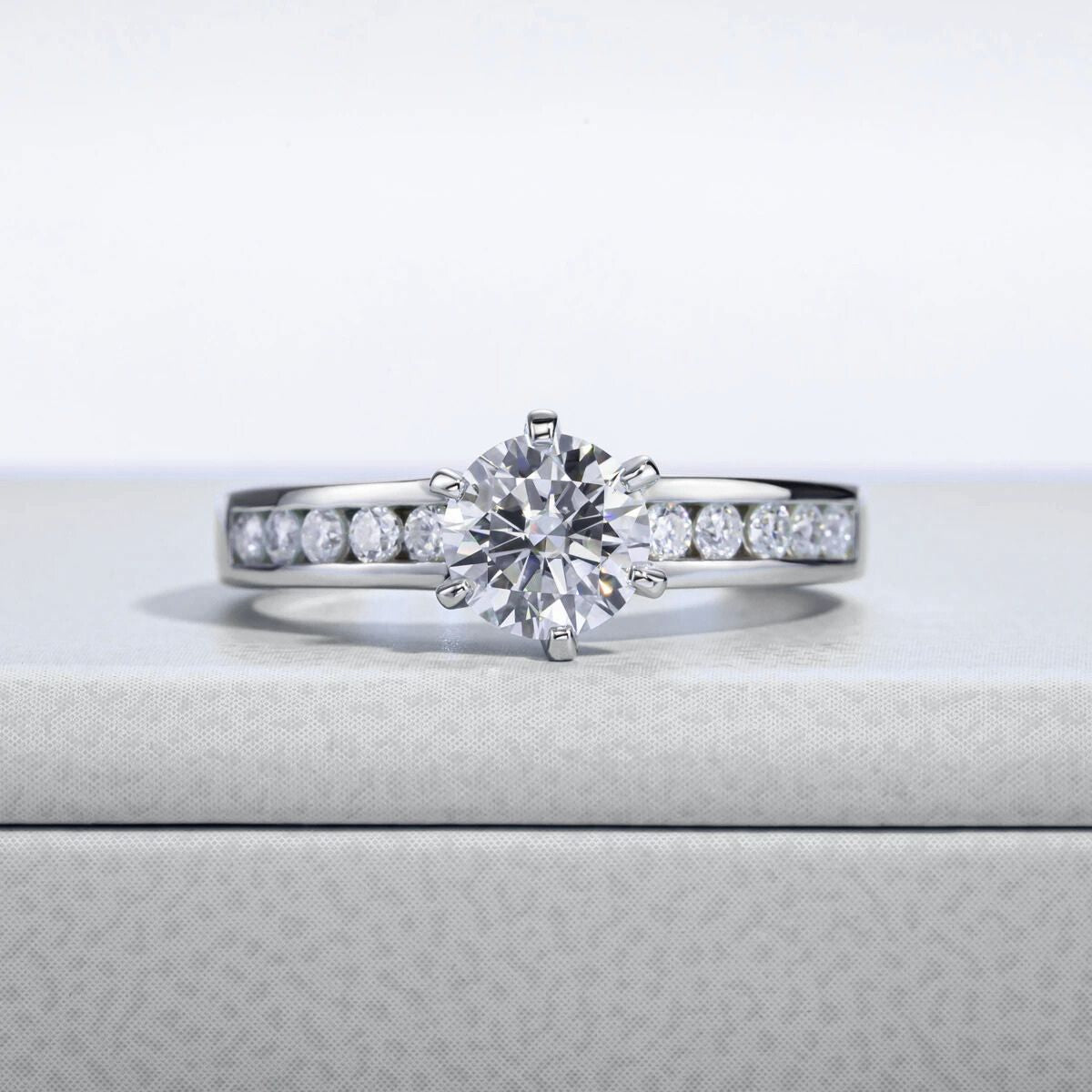 Anel Geneviève Moissanite