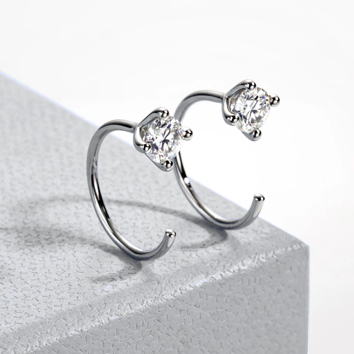 Brinco Lunaris Moissanite