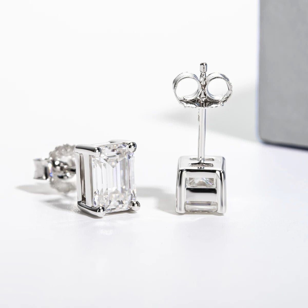 Brinco Essenza Moissanite