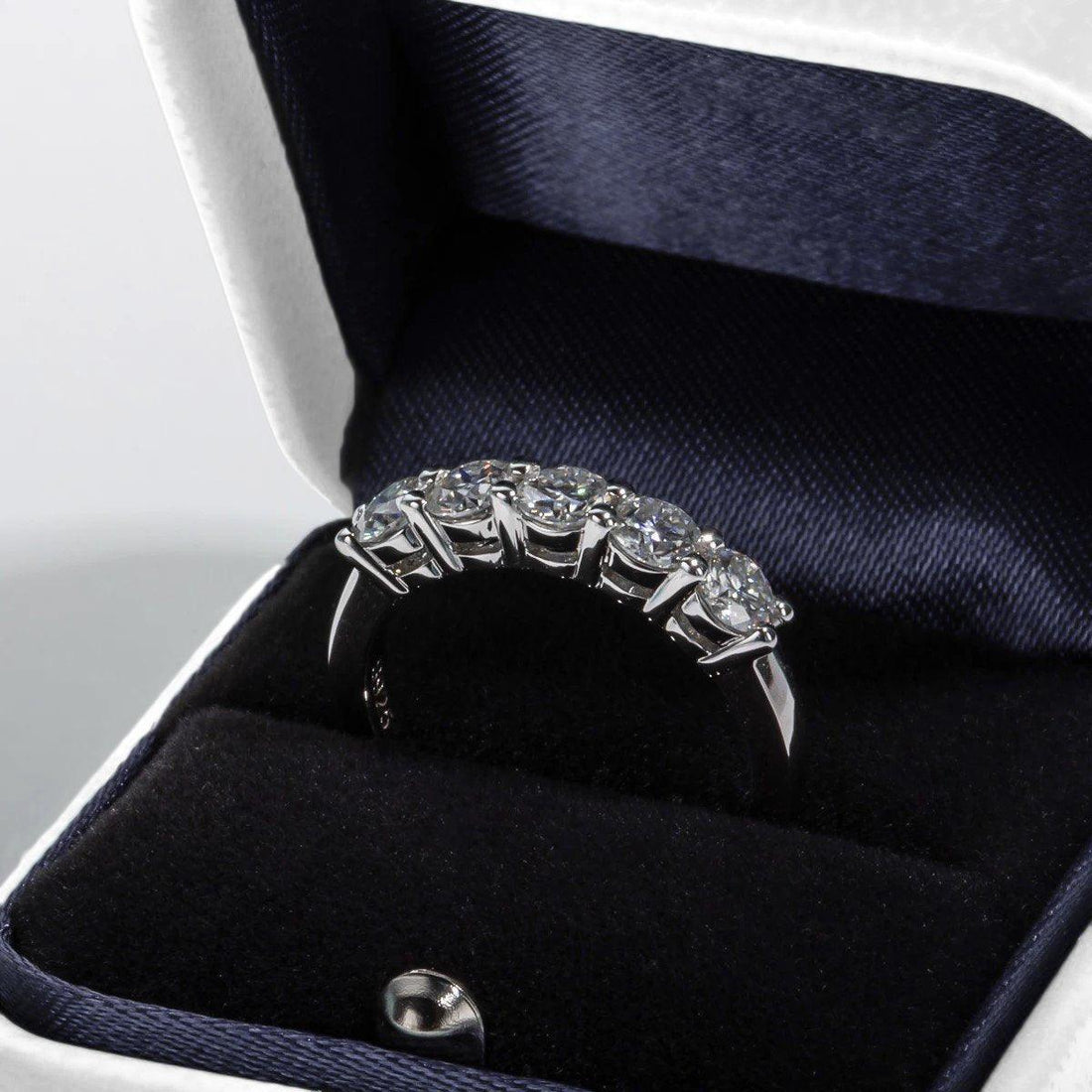 Meia Aliança Prestige Moissanite