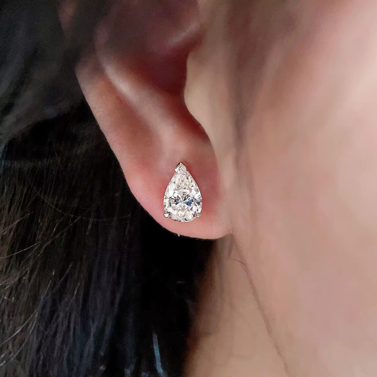 Brinco Pear Moissanite