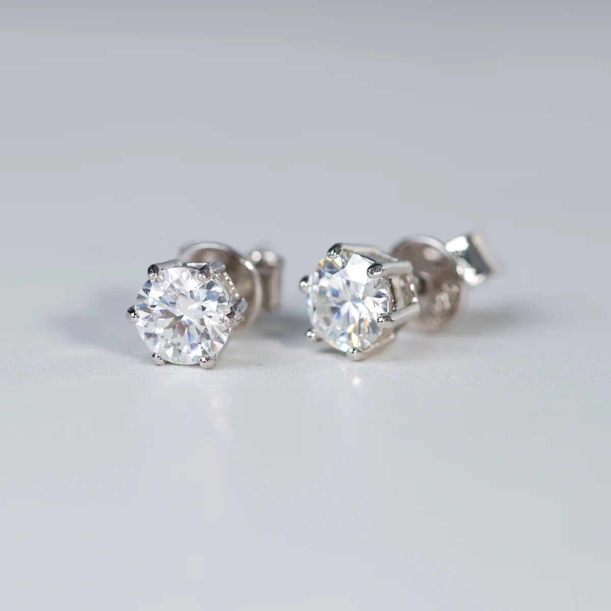 Brinco Solitário 6 Garras Moissanite